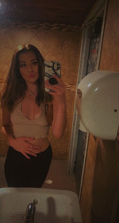 Foto di nudo di fuga di OnlyFans di Babyjynx