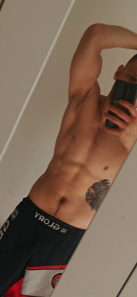Foto di nudo di fuga di OnlyFans di Juicy