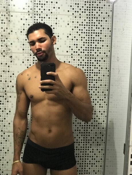 Foto di nudo di fuga di OnlyFans di Jean