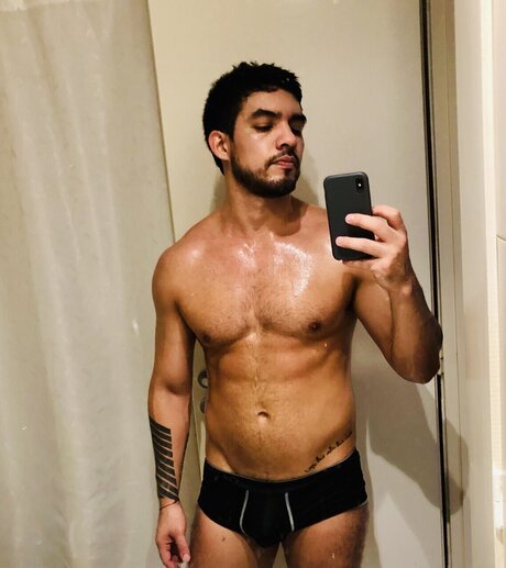 Foto di nudo di fuga di OnlyFans di  Thenanux 