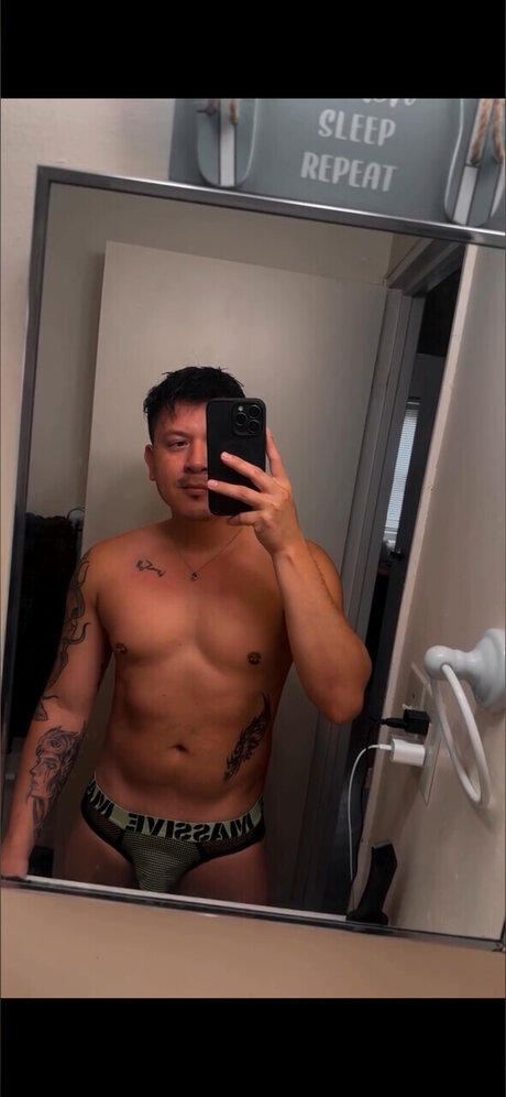Foto di nudo di fuga di OnlyFans di Alex