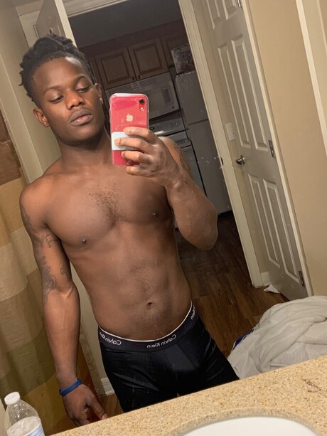Foto di nudo di fuga di OnlyFans di Hurbo