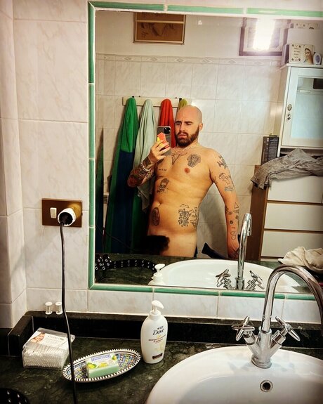 Foto di nudo di fuga di OnlyFans di Edoardo Zambolo
