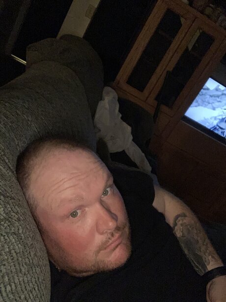 Foto di nudo di fuga di OnlyFans di Dennis