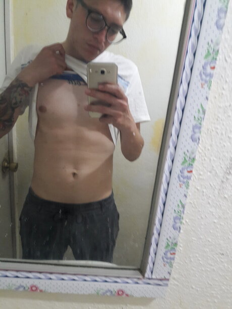 Foto di nudo di fuga di OnlyFans di Carlos German