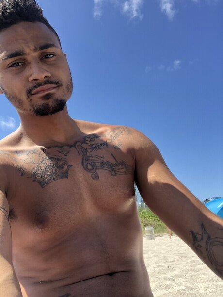 Foto di nudo di fuga di OnlyFans di Solomon