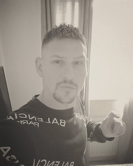 Foto di nudo di fuga di OnlyFans di Pabs