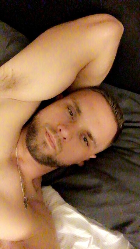 Foto di nudo di fuga di OnlyFans di Kamil
