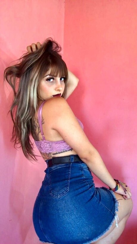 Foto di nudo di fuga di OnlyFans di Mica
