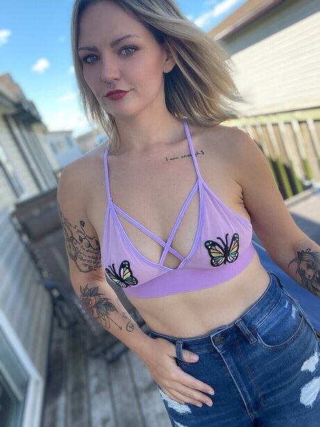Foto di nudo di fuga di OnlyFans di Tattedbombshell550