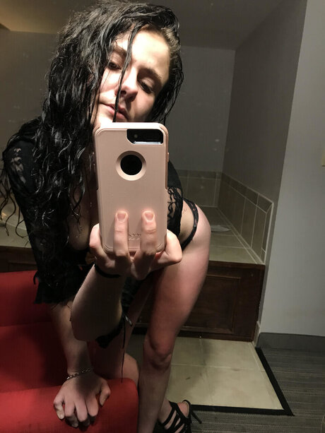 Foto di nudo di fuga di OnlyFans di Lorie Lust