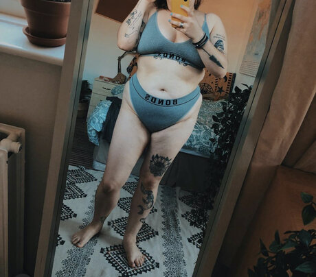 Foto di nudo di fuga di OnlyFans di Inkedmady