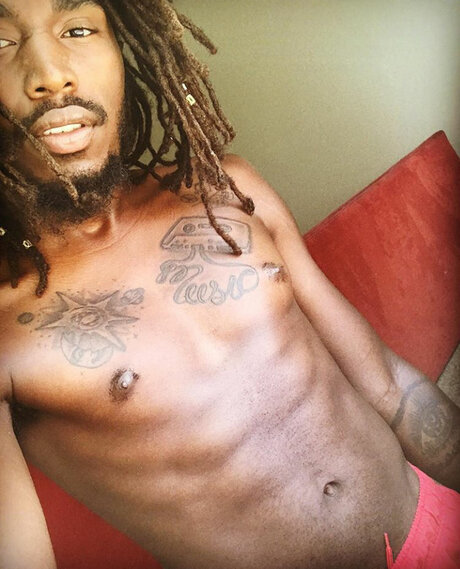 Foto di nudo di fuga di OnlyFans di Daniel Atoms
