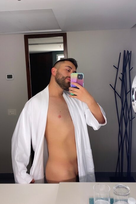 Foto di nudo di fuga di OnlyFans di Camilo