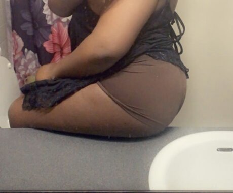 Foto di nudo di fuga di OnlyFans di Victoria Love