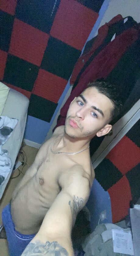 Foto di nudo di fuga di OnlyFans di Luke Kay