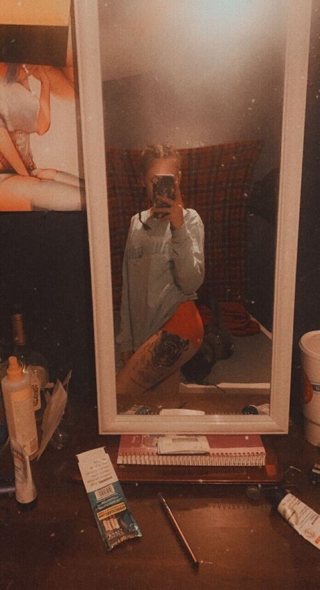 Foto di nudo di fuga di OnlyFans di Savanna Ashley Engel