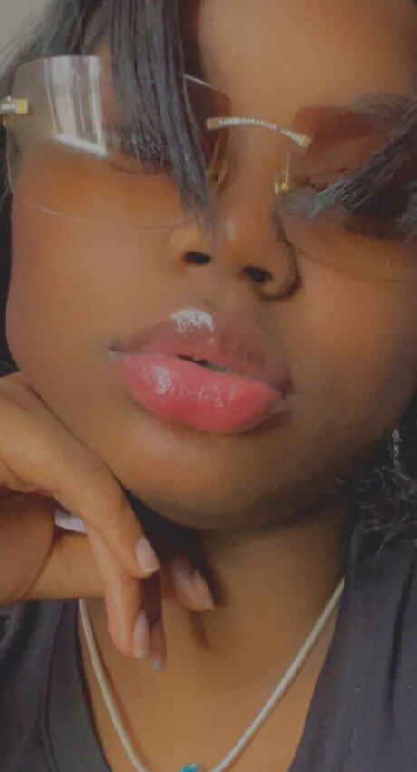 Foto di nudo di fuga di OnlyFans di Naomi