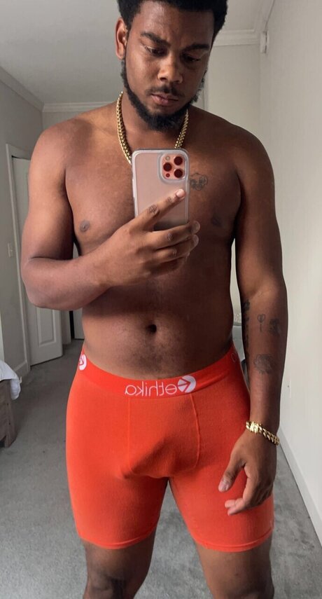 Foto di nudo di fuga di OnlyFans di Rockoutzipp