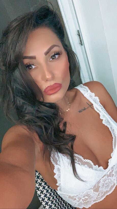 Foto di nudo di fuga di OnlyFans di Evelyne