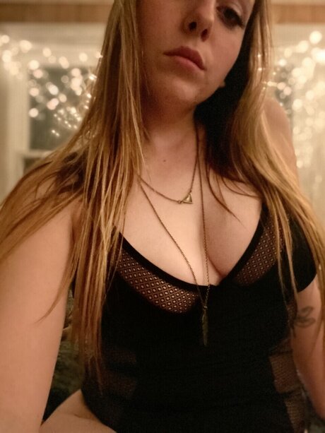 Foto di nudo di fuga di OnlyFans di Ashley Maier