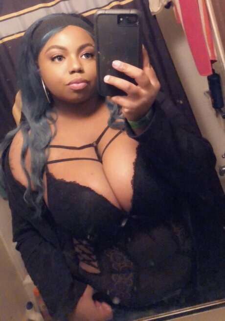 Foto di nudo di fuga di OnlyFans di Jade Murrae