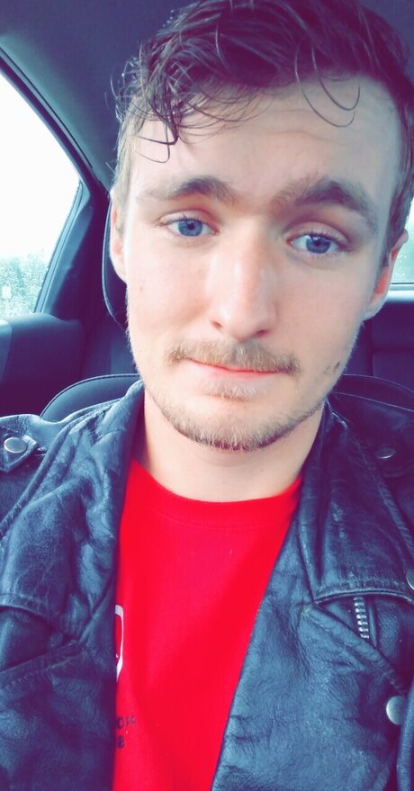 Foto di nudo di fuga di OnlyFans di Caleb Jarrard