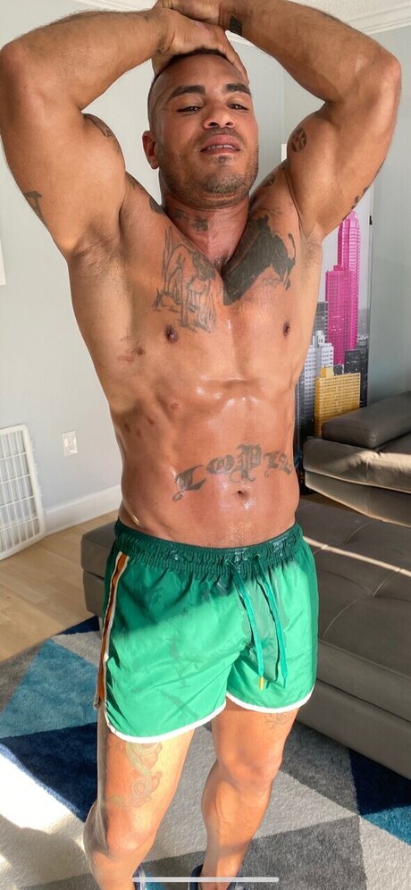 Foto di nudo di fuga di OnlyFans di Gsxrryder