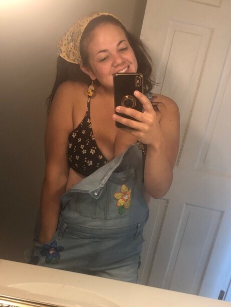 Foto di nudo di fuga di OnlyFans di Sassynerd