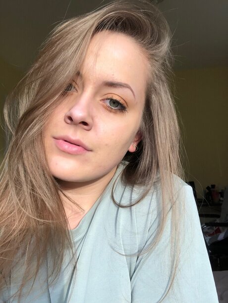 Foto di nudo di fuga di OnlyFans di Lynnii