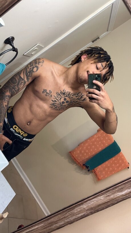 Foto di nudo di fuga di OnlyFans di Dc10k