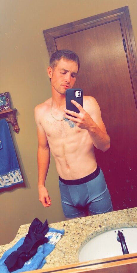 Foto di nudo di fuga di OnlyFans di Chipndale
