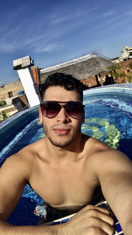 Foto di nudo di fuga di OnlyFans di Maykol