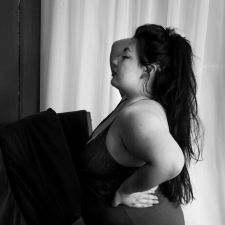 Foto di nudo di fuga di OnlyFans di Karen