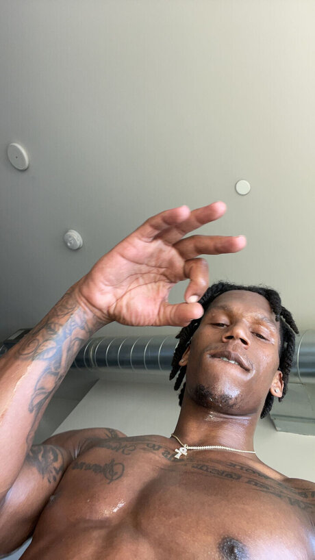 Foto di nudo di fuga di OnlyFans di Cortez