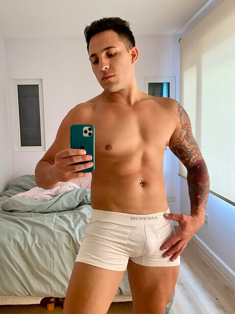 Foto di nudo di fuga di OnlyFans di  Custom Content 