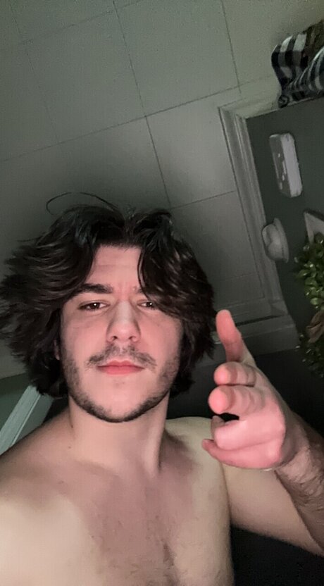 Foto di nudo di fuga di OnlyFans di Trevbelike