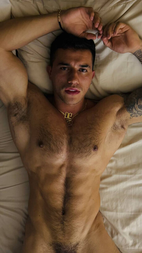 Foto di nudo di fuga di OnlyFans di Garret Alvin