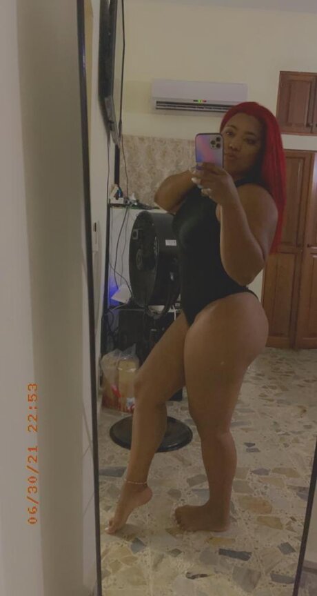Foto di nudo di fuga di OnlyFans di Laudi Padin