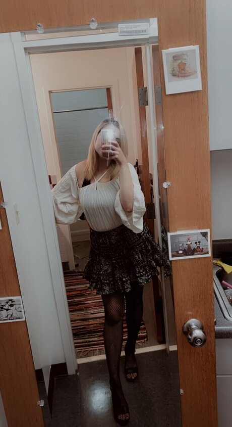 Foto di nudo di fuga di OnlyFans di Kait