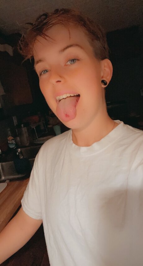 Foto di nudo di fuga di OnlyFans di Em