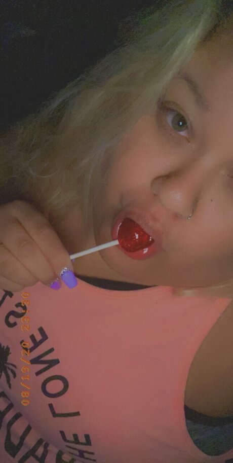 Foto di nudo di fuga di OnlyFans di Naomii