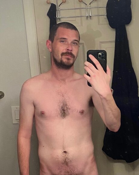 Foto di nudo di fuga di OnlyFans di Chriswitdafur