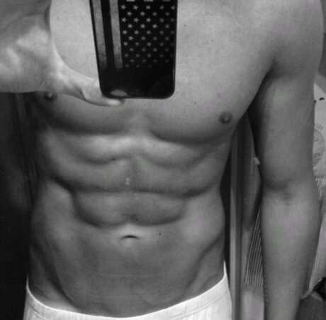 Foto di nudo di fuga di OnlyFans di Fitboy