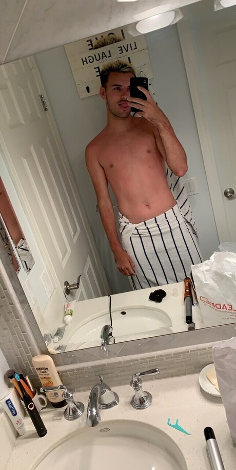 Foto di nudo di fuga di OnlyFans di Gi