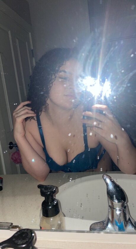 Foto di nudo di fuga di OnlyFans di Shay Baby