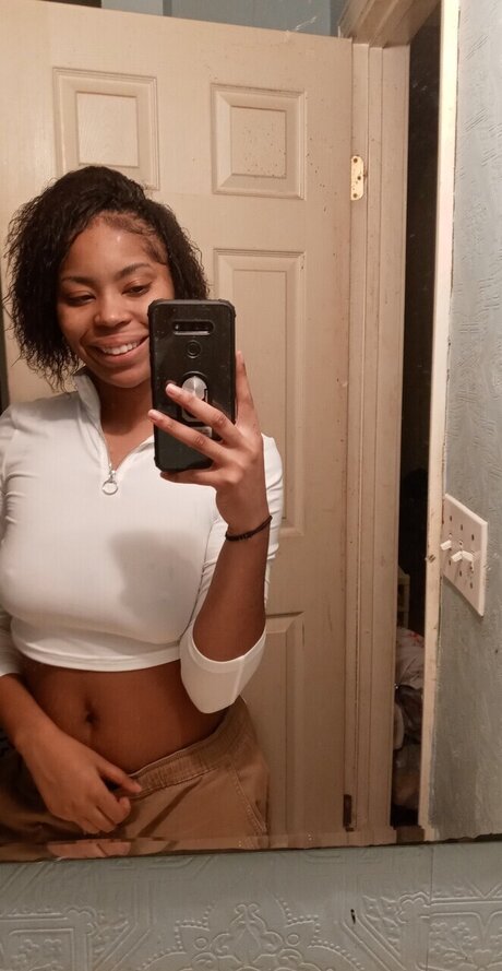 Foto di nudo di fuga di OnlyFans di Janae