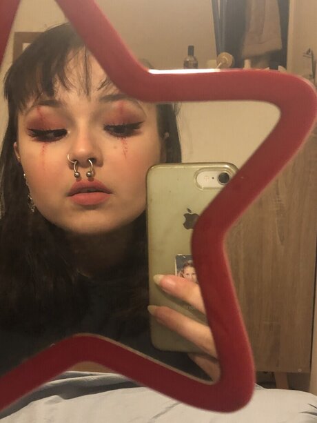 Foto di nudo di fuga di OnlyFans di Ella