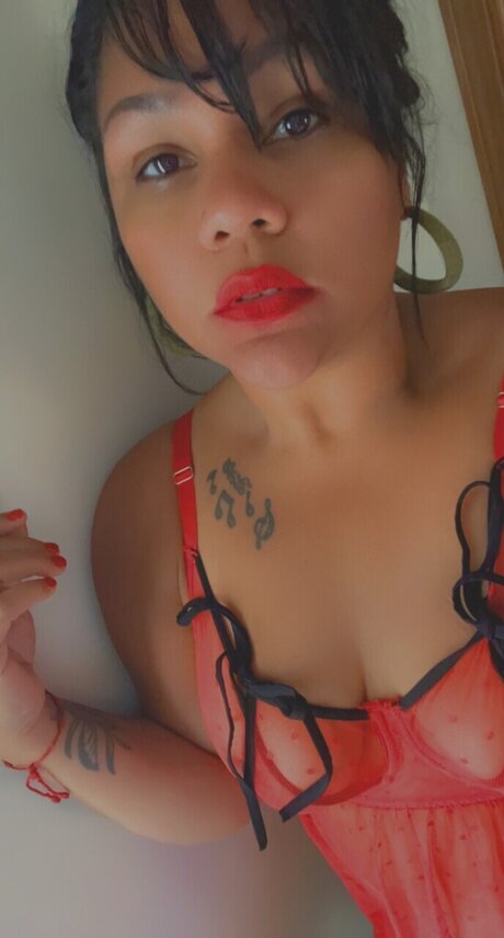 Foto di nudo di fuga di OnlyFans di Mariemasseur