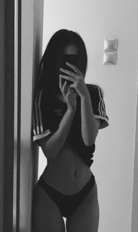 Foto di nudo di fuga di OnlyFans di Isabella Oniell